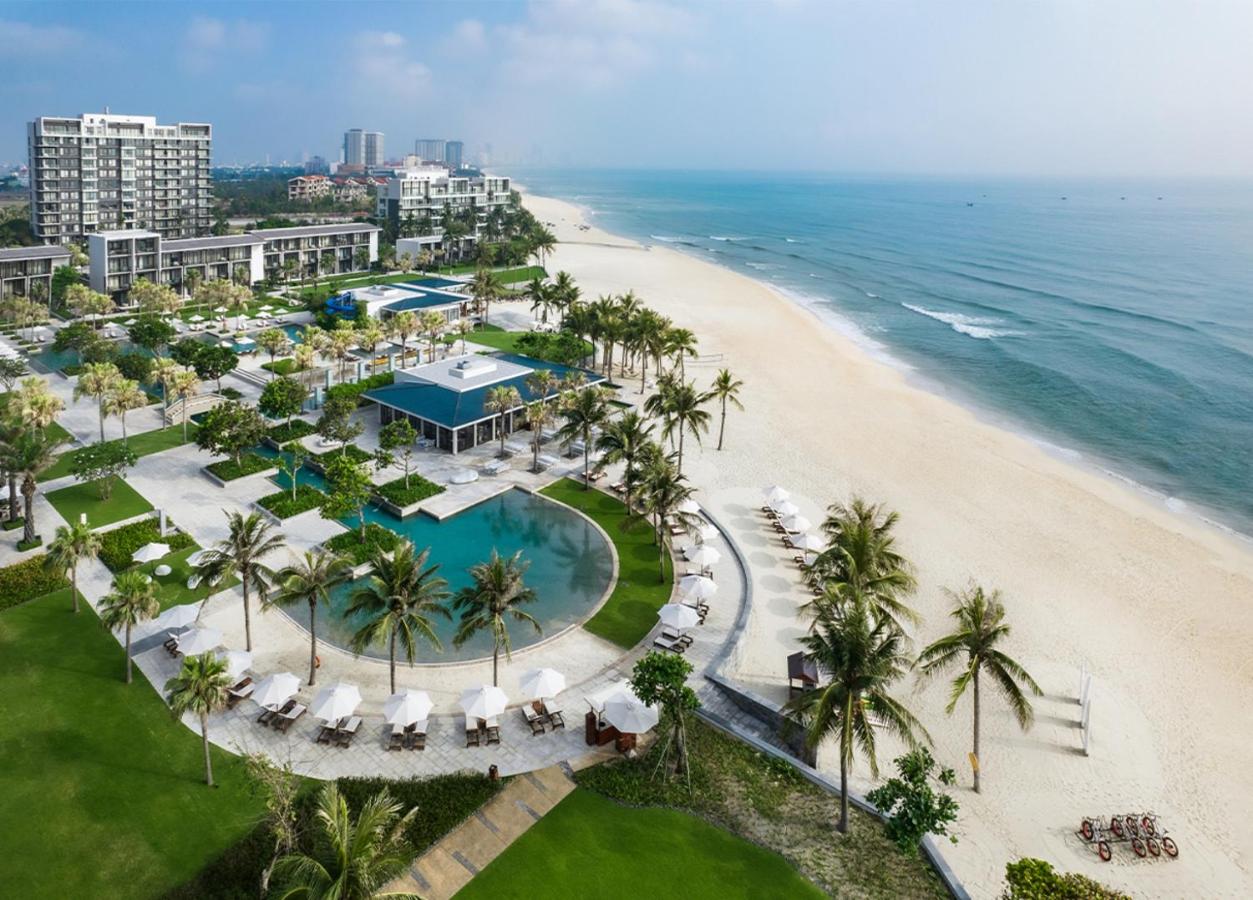 The Salt Collections Beachfront Resort Da Nang - B&B