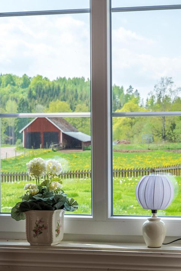 Standard Double Room with Shared Bathroom