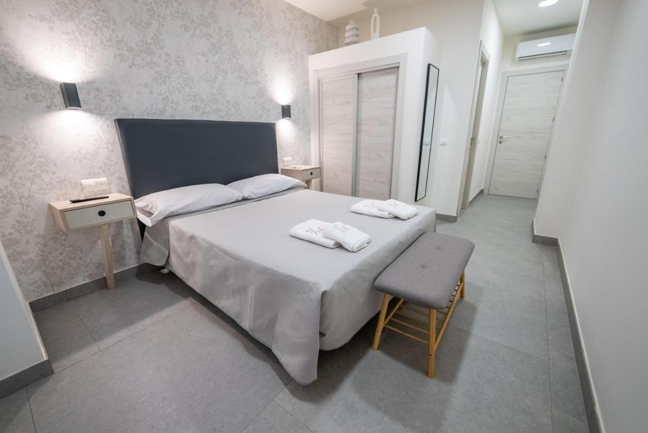 Double or Twin Room with Private Bathroom