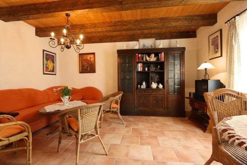 Apartment with Shower