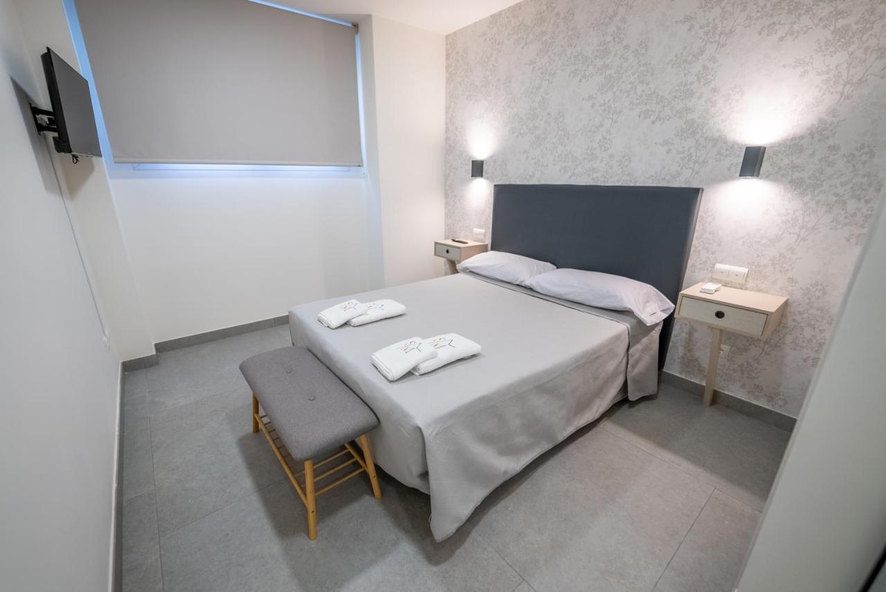 Double or Twin Room with Private Bathroom