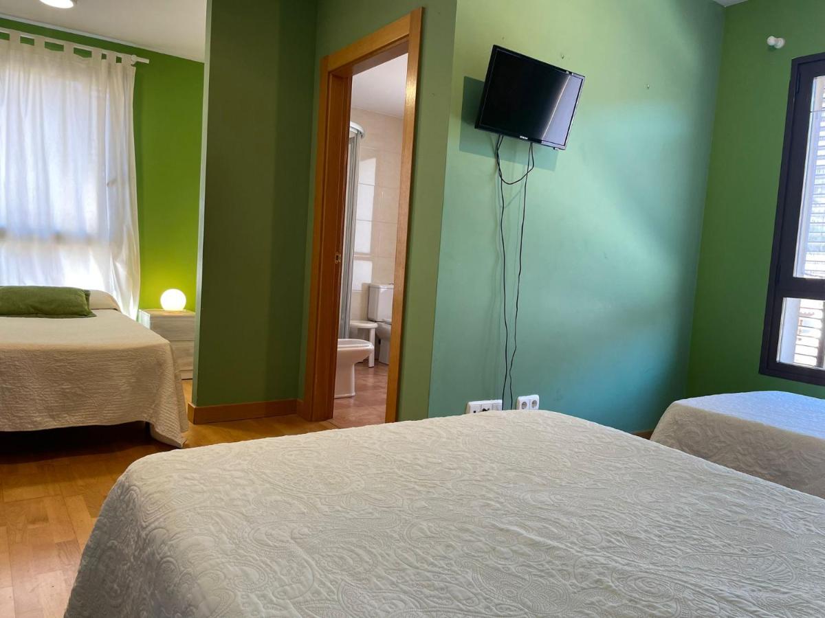 Quadruple Room with Private Bathroom