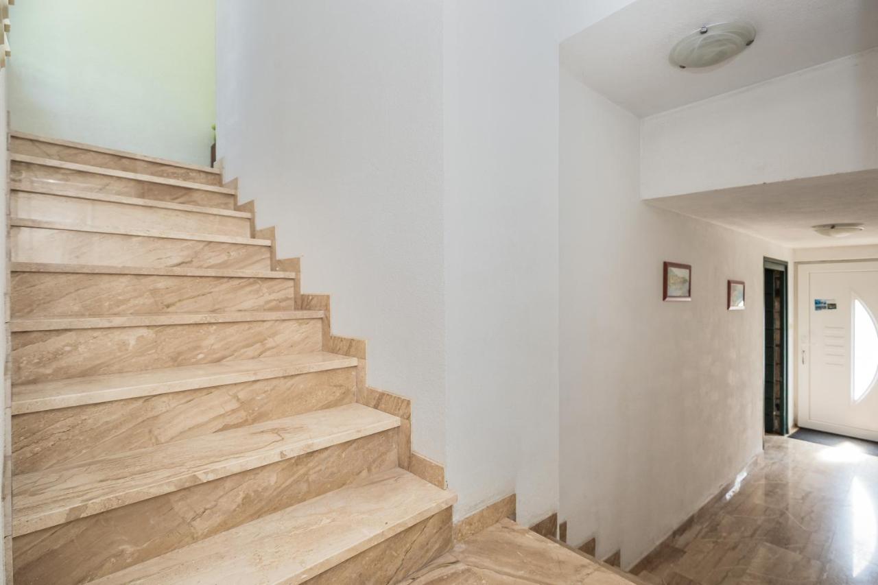 MSV Modern Stone Villa - B&B
