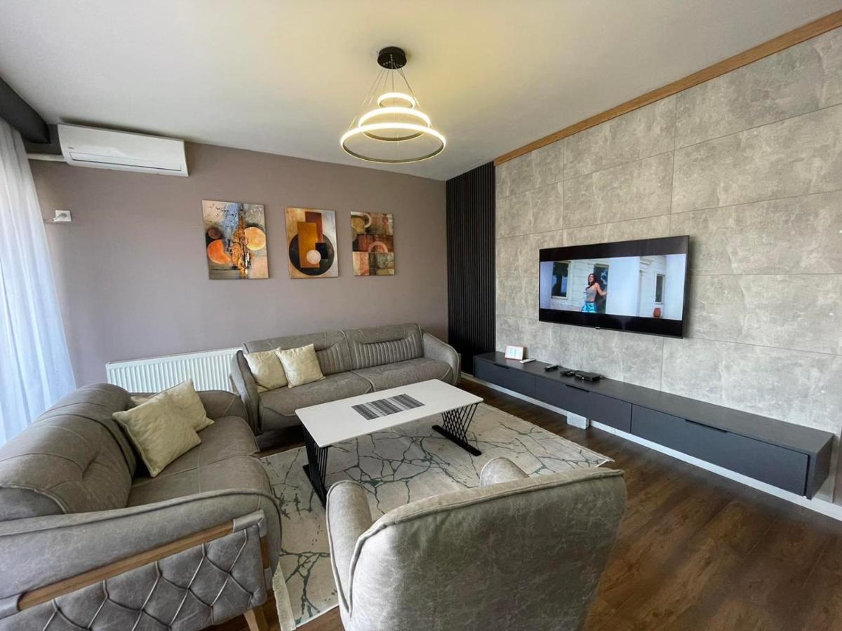 J K E apartments - Bed and Breakfast Pristina