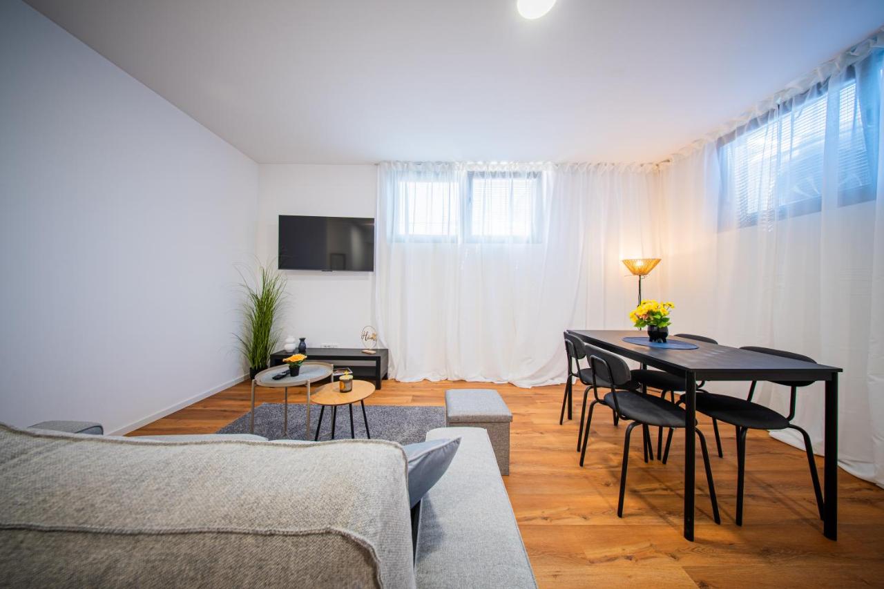 Zagreb 187 - 2 Bedrooms - Parking - New - Apartment - Flexible Keybox Entry - Modern - Monthly Rent - WiFi - Bed and Breakfast Zagreb