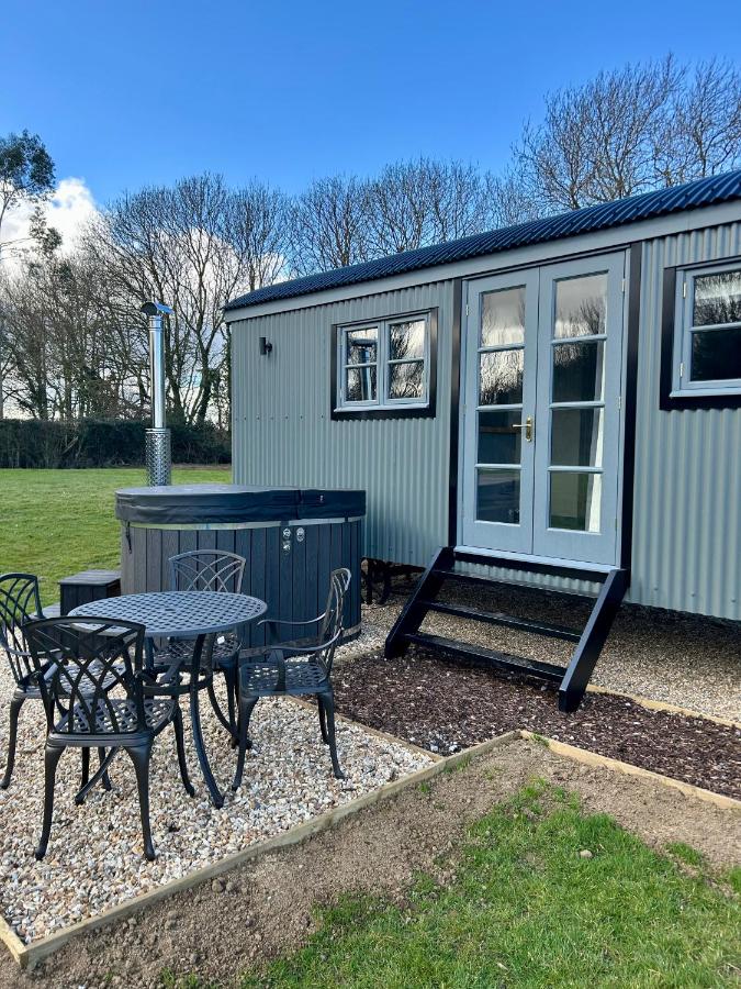 Two-Bedroom Chalet - Buttercup- pet friendly