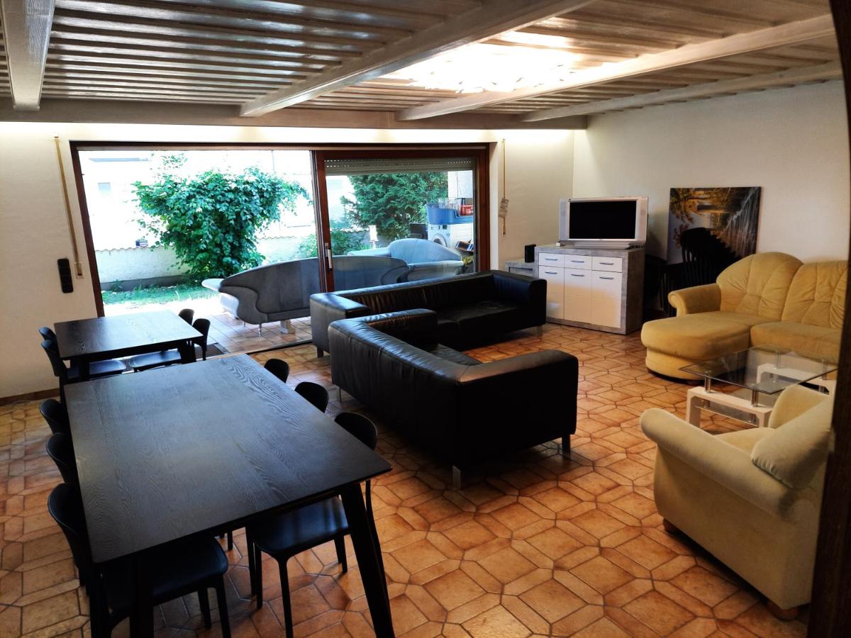 XXL apartment, 10 beds, 4 sleep-rooms, 140qm, 2 WC, 2 shower && - B&B