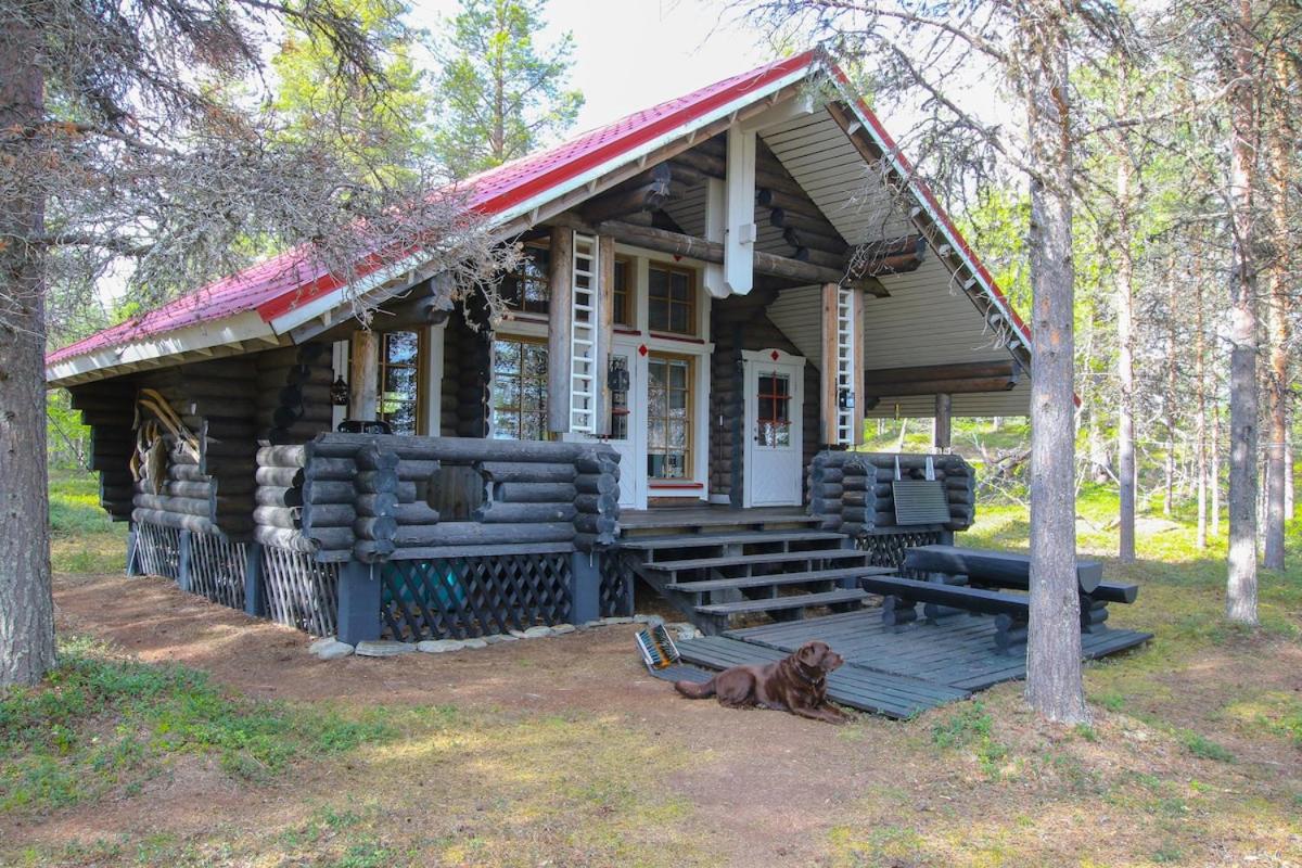 Inarin Aava, a cabin in Inarijärvi - B&B