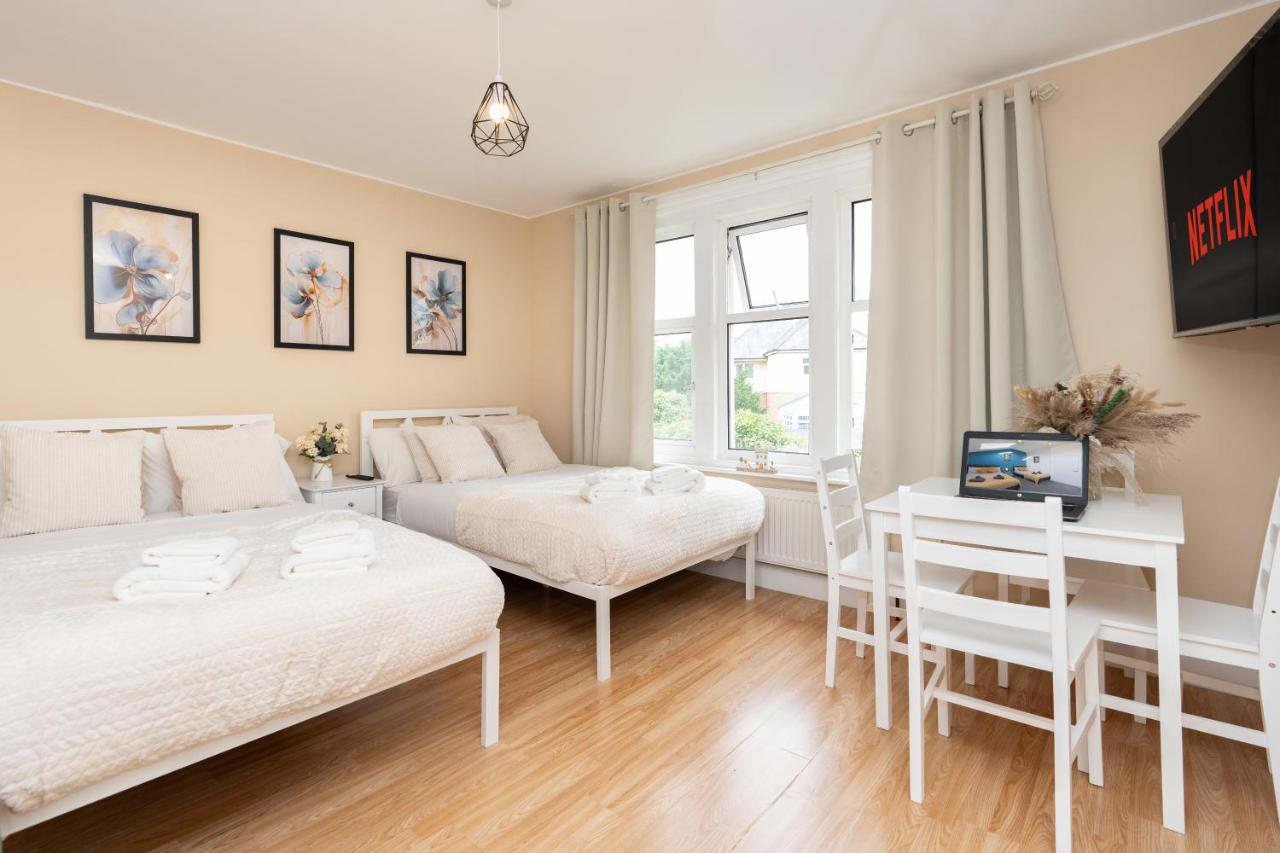 Open Mind Property - Cozy Studio Flat - Bed and Breakfast Bournemouth
