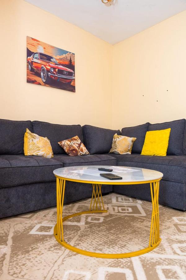 studio at roybahn heights TRM gate H - B&B Nairobi