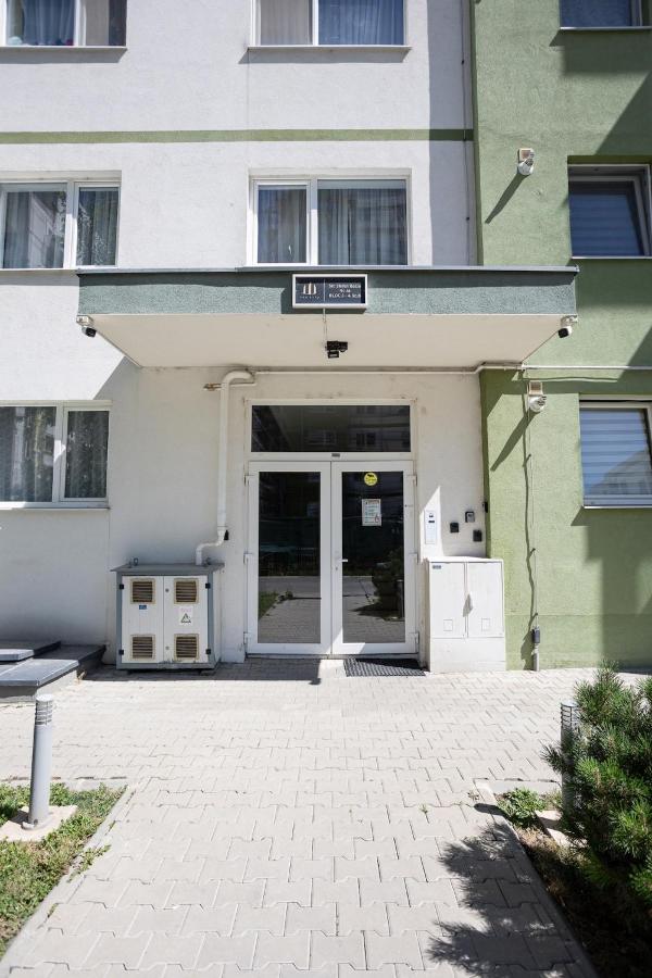 Kubiq Apartment by Coresi - B&B Braşov