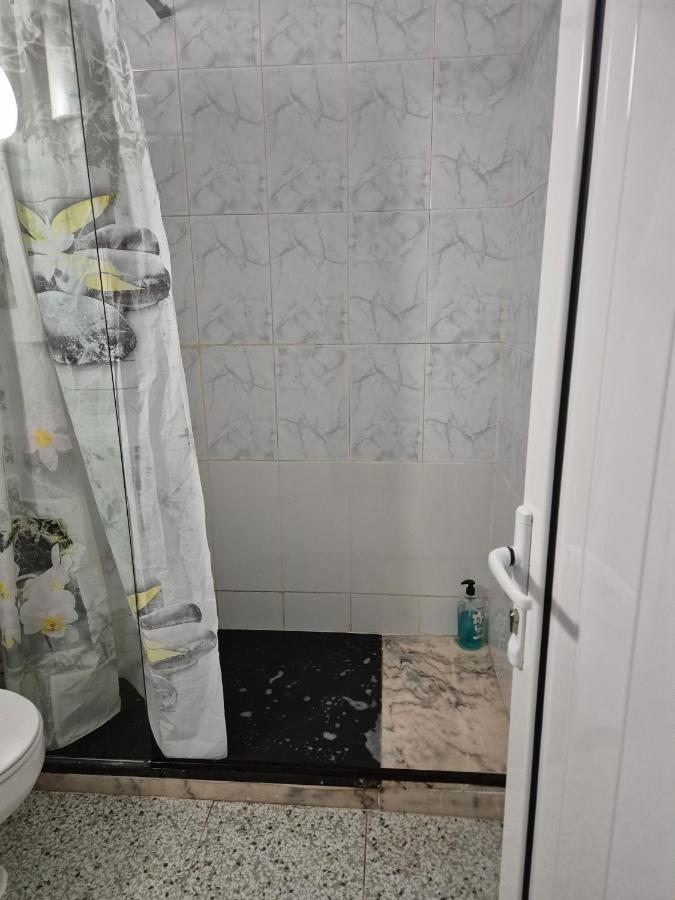 Single Room with Shared Bathroom