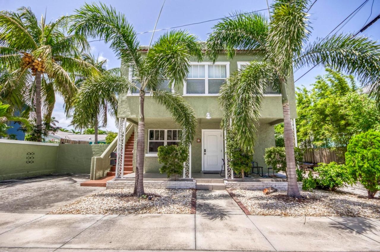 Walk to the water - Historic Home near Downtown LWB - Bed and Breakfast Lake Worth Beach