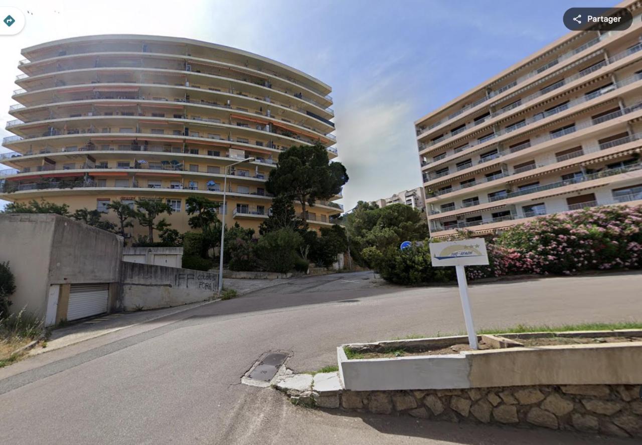 Grand Studio terrasse vue sur mer et parking - B&B Ajaccio