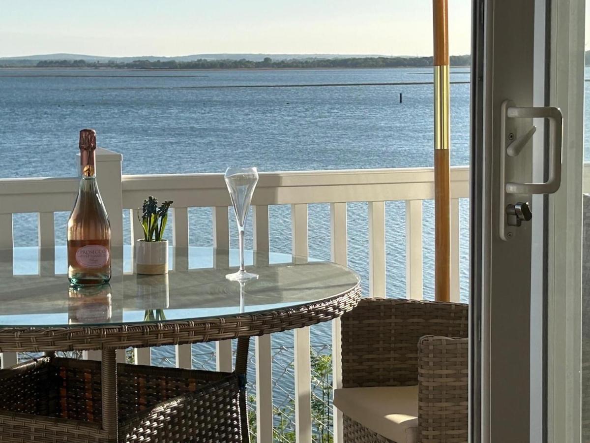 Unobstructed Sea Views , Rockley Park , Poole - B&B Lytchett Minster