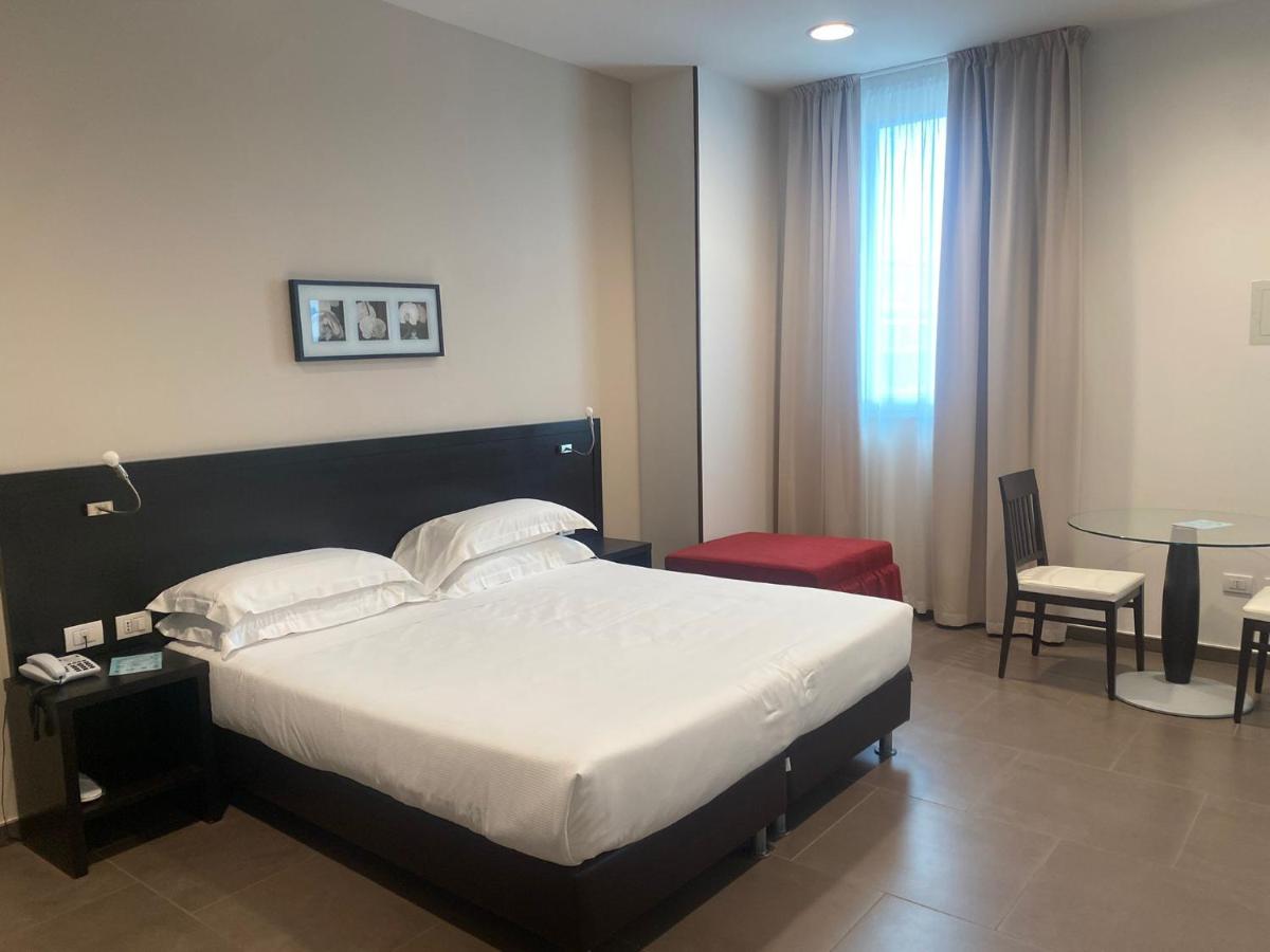 Zimmer mit Kingsize-Bett - Barrierefrei/befahrbare Dusche