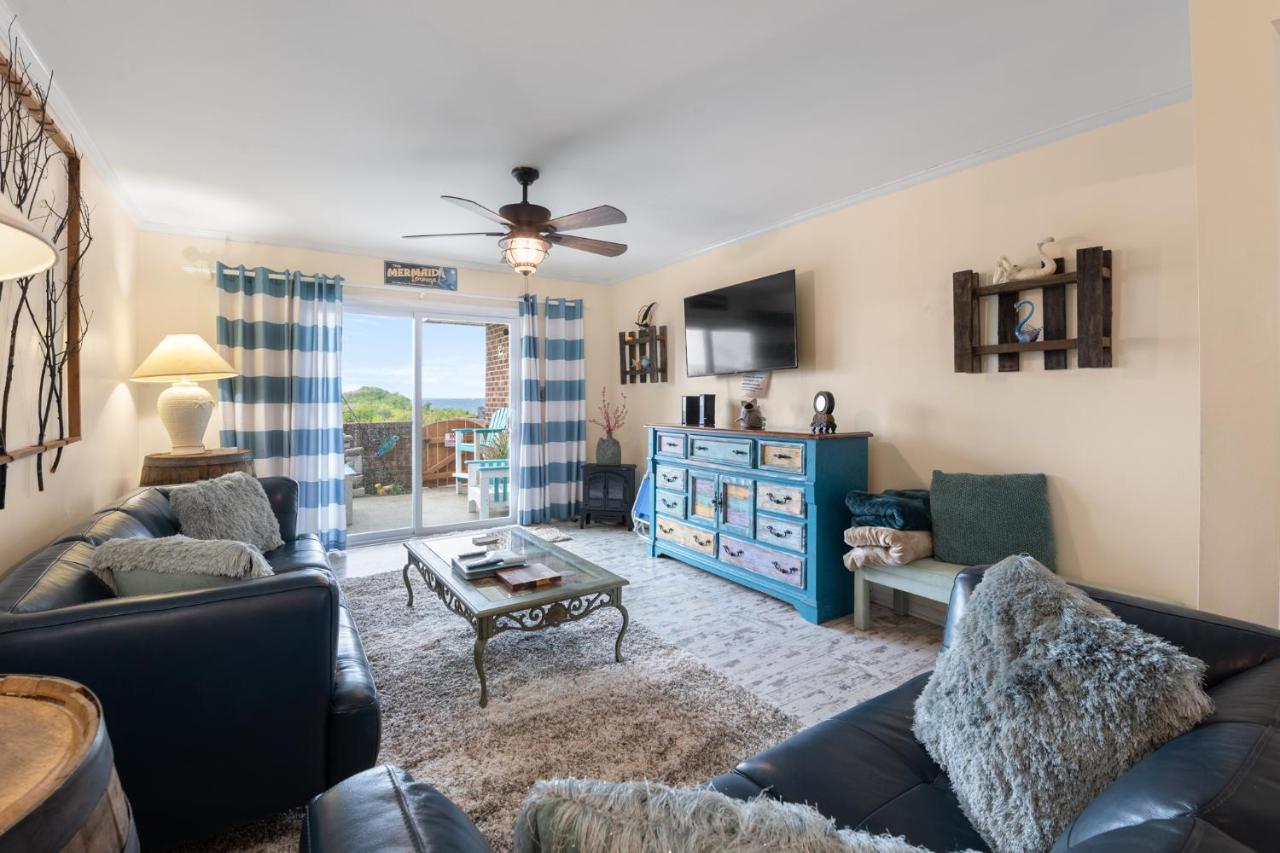 The Mermaid Lounge - Bed and Breakfast Nags Head