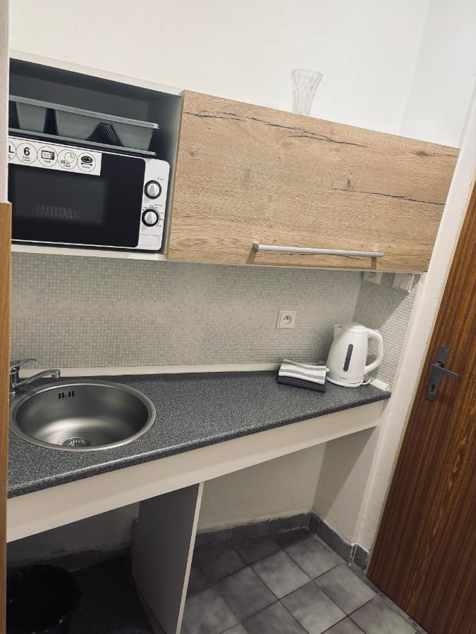 Single Room with Private External Bathroom