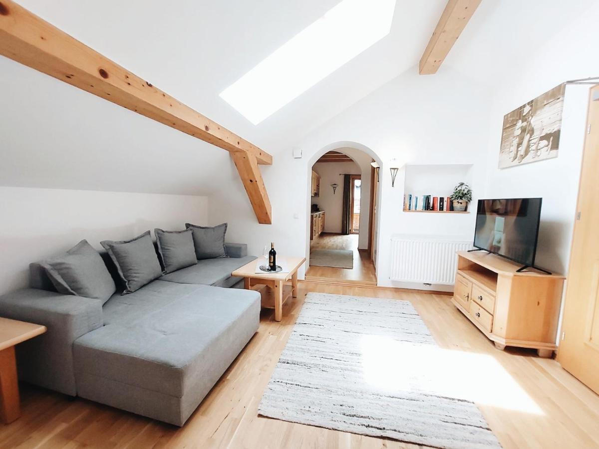Apartamento con balcón