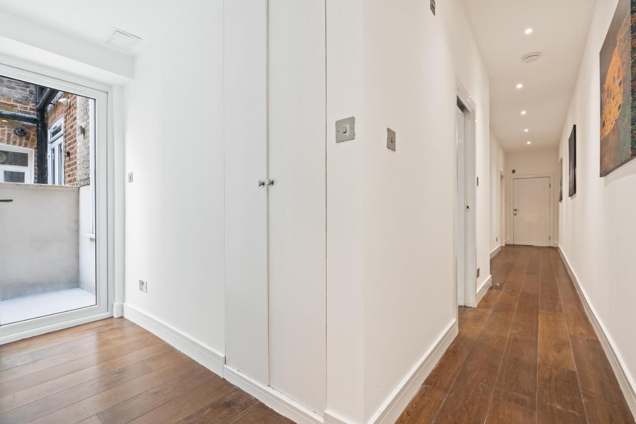 Hammersmith - Large 2 Bed Flat - Close to London Olympia, Westfield and Eventim Apollo, Sleeps 6 - B&B Londra