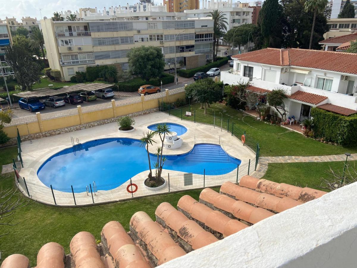 Torremolinos Carihuela Apartment - Bed and Breakfast Torremolinos