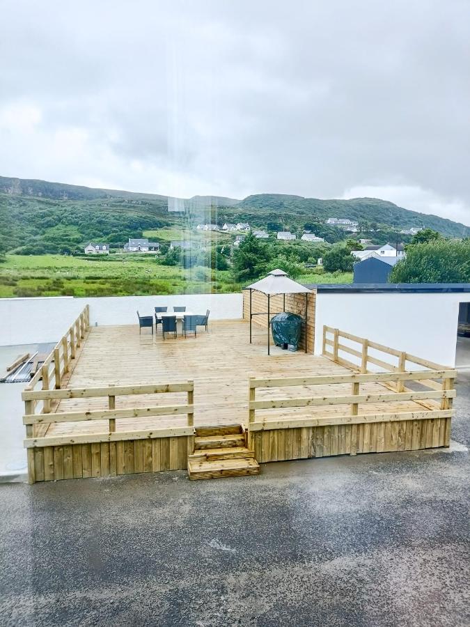 New Spacious Coastal Retreat - B&B