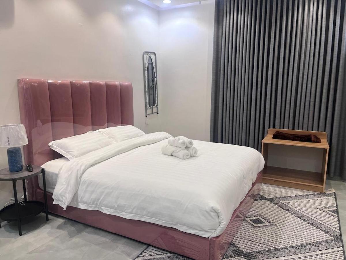 55 - Peaceful Studio Stay , Sleeps 2 - B&B Al Madīnah