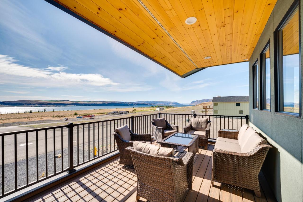 Hot Tub & Water Views: Vantage Family Retreat - B&B Vantage