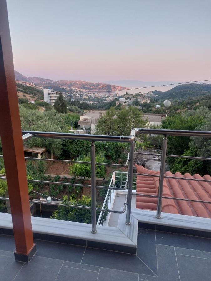 Laertis house - Bed and Breakfast Himarë