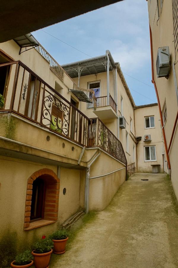Kutaisi Best Guesthouse - B&B