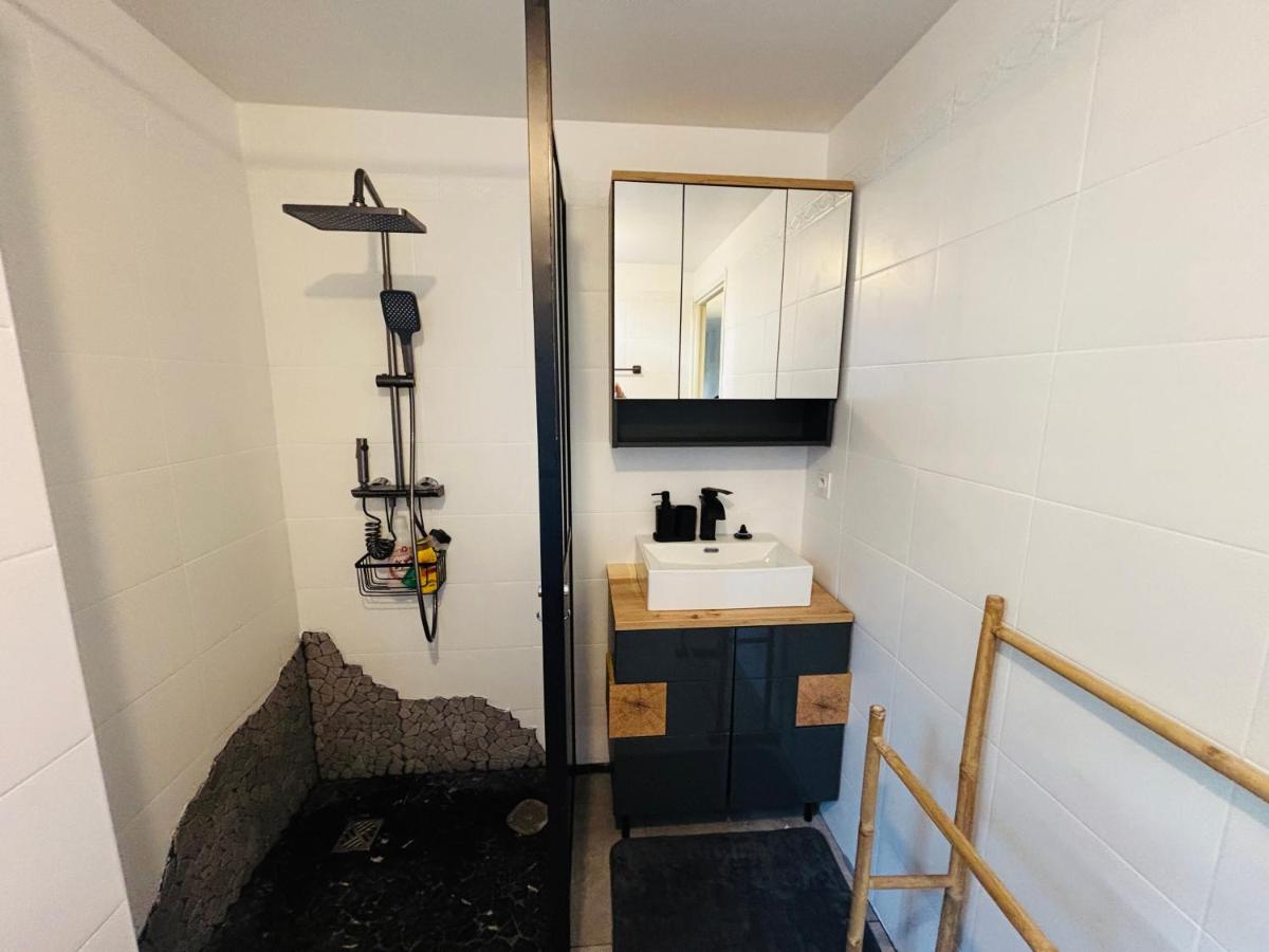 Magnifique studio avec terrasse et jardin - B&B Nizza