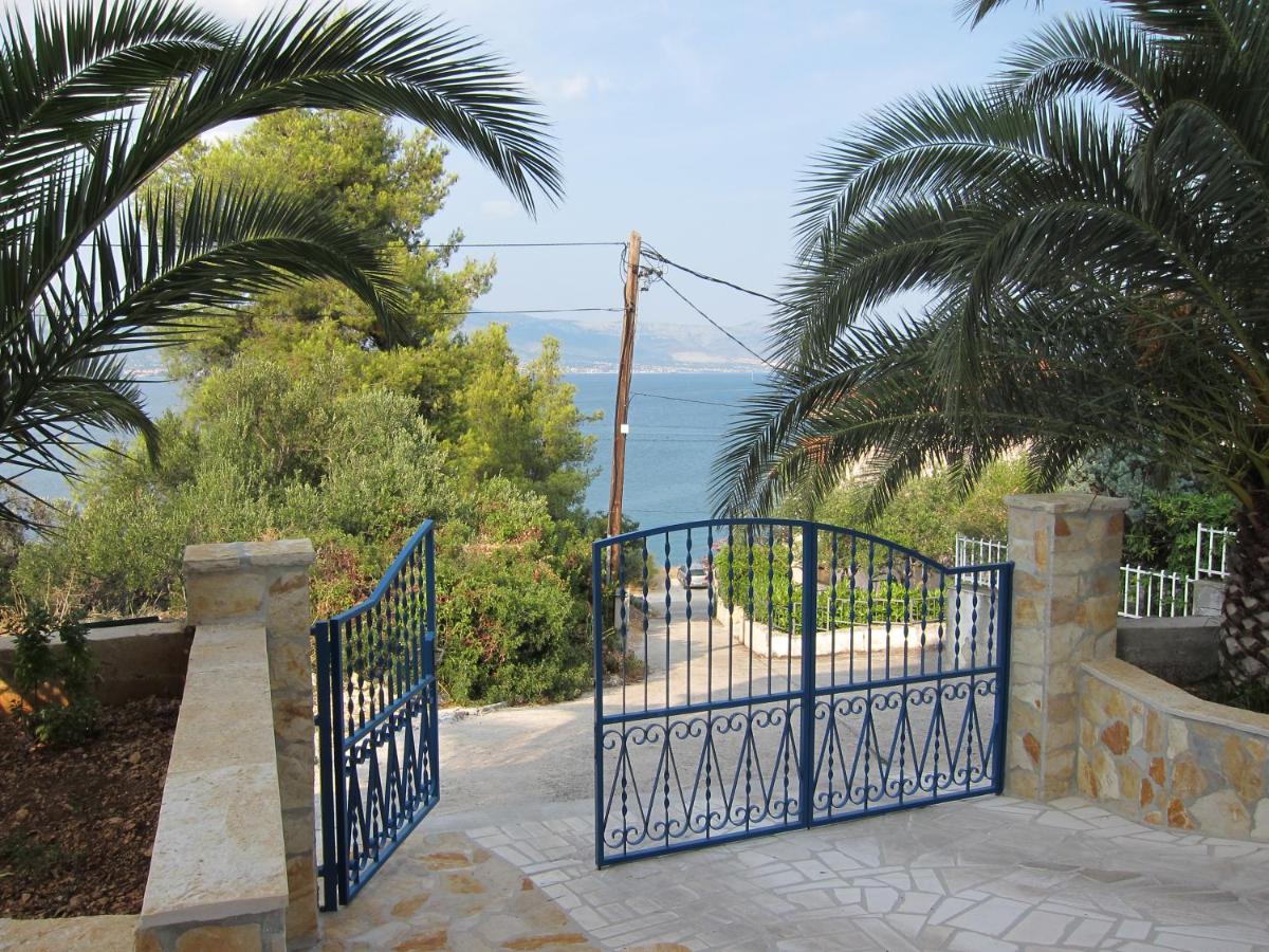 Apartment 2 Palme - B&B Slatine