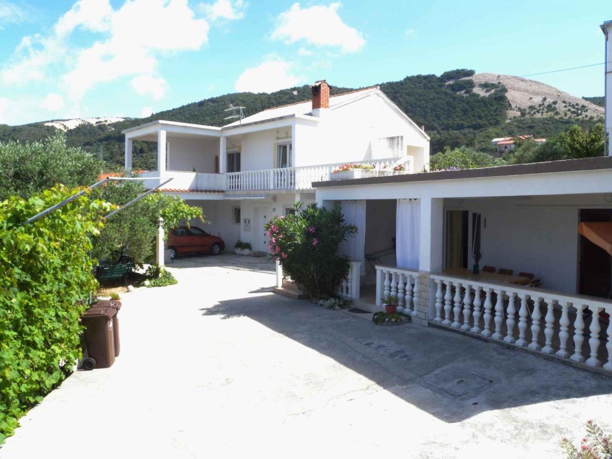 Apartments in Banjol - Insel Rab 16070 - B&B Banjol