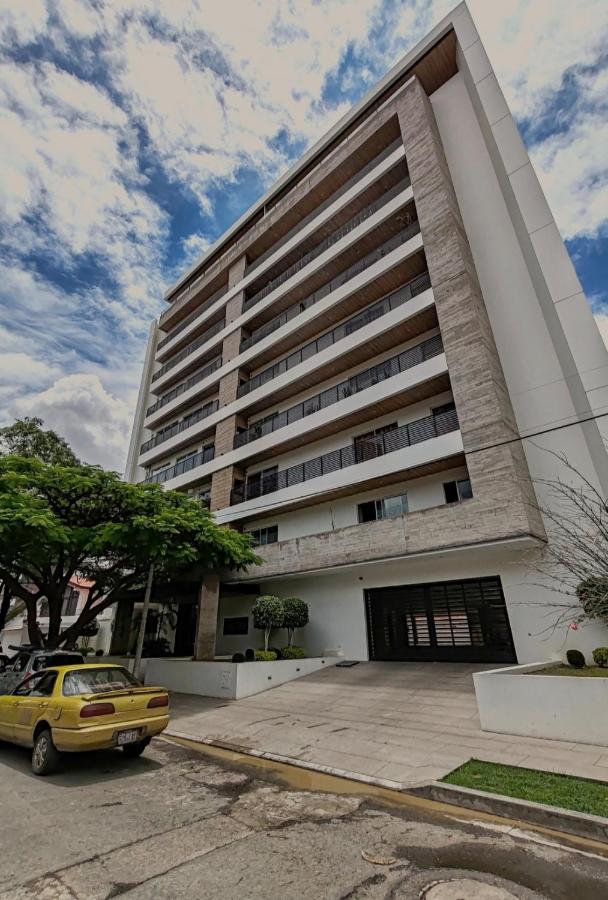 Cómodo departamento - B&B Cochabamba