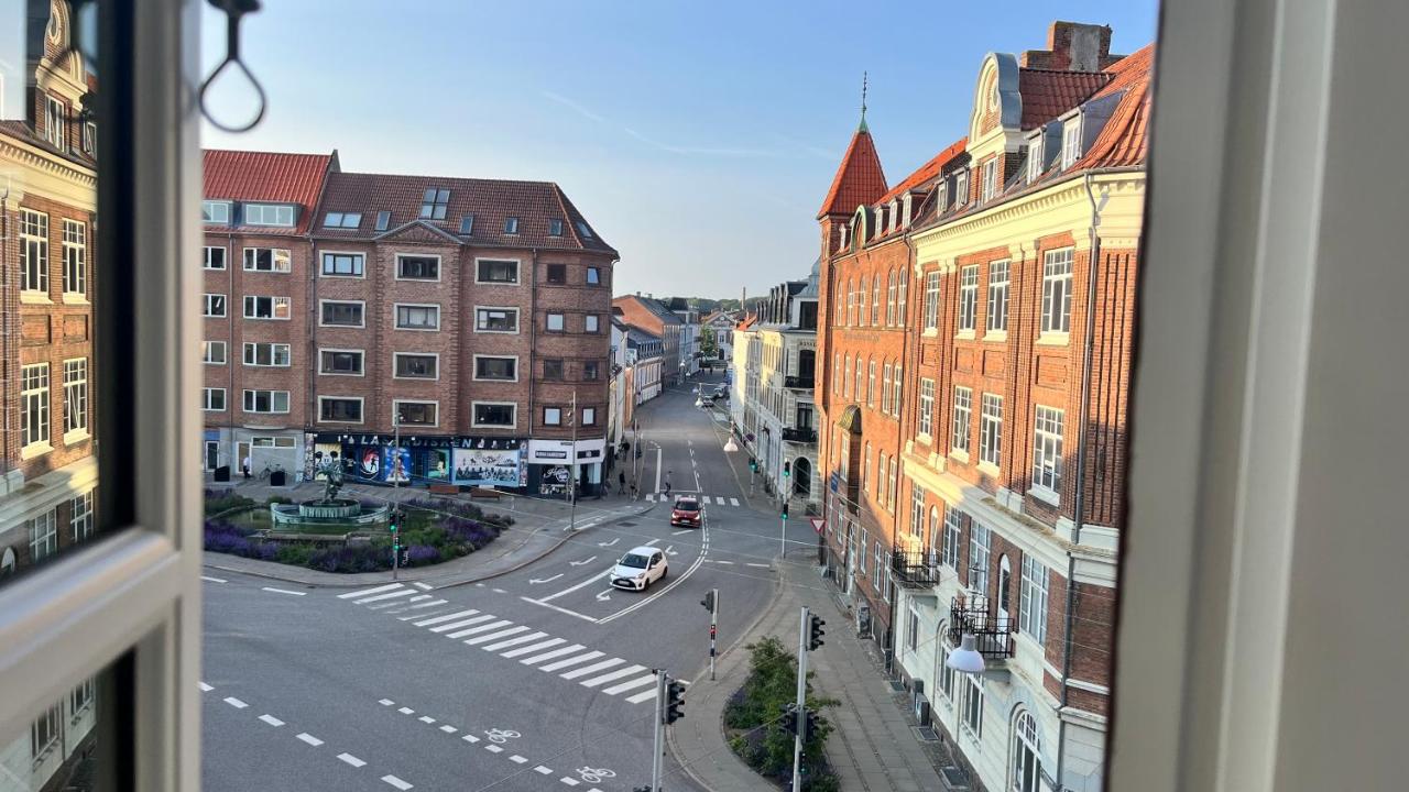 Apartment Alma - Cosy Stay in Aalborg C - Chambres d’hôtes Aalborg