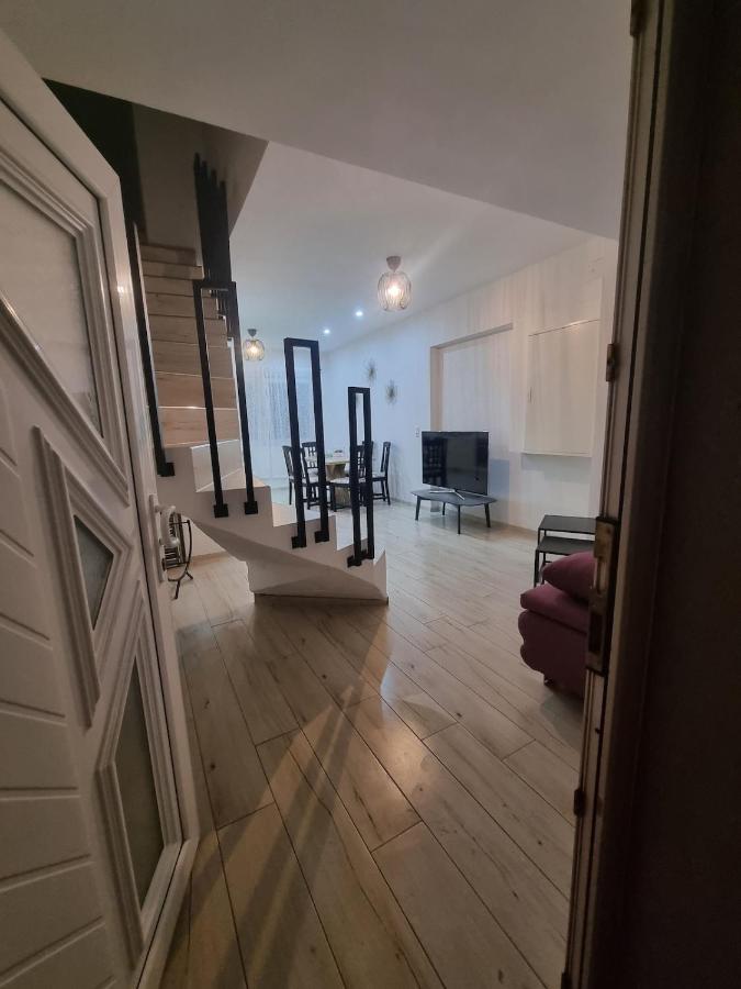 Haus mit Garten und Parkplätzen - B&B Graz