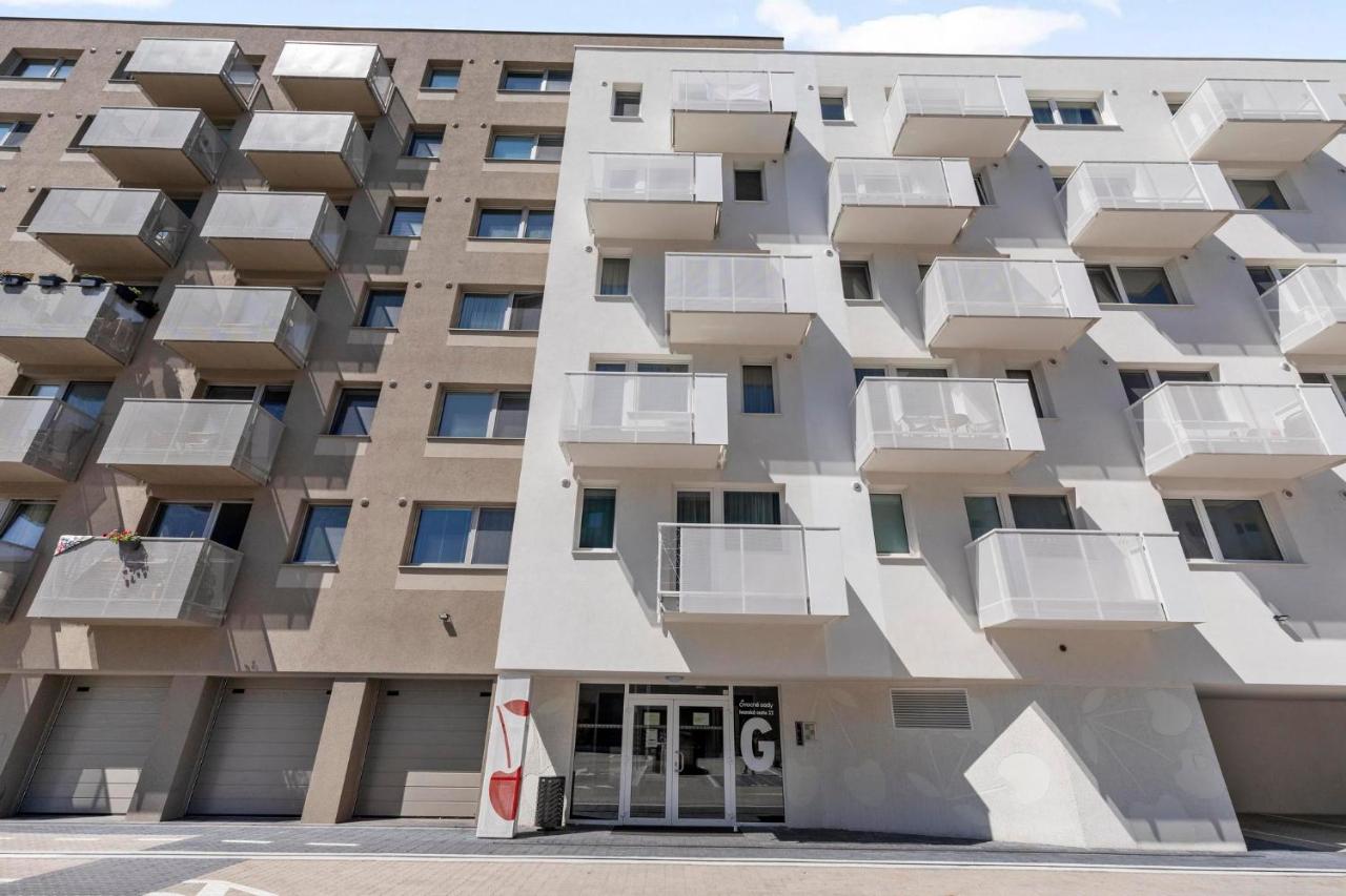 Blue Moon Apartment with Free Parking - B&B Bratislava