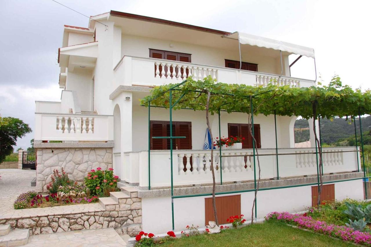 Apartments in Lopar - Insel Rab 17729 - Bed and Breakfast Lopar
