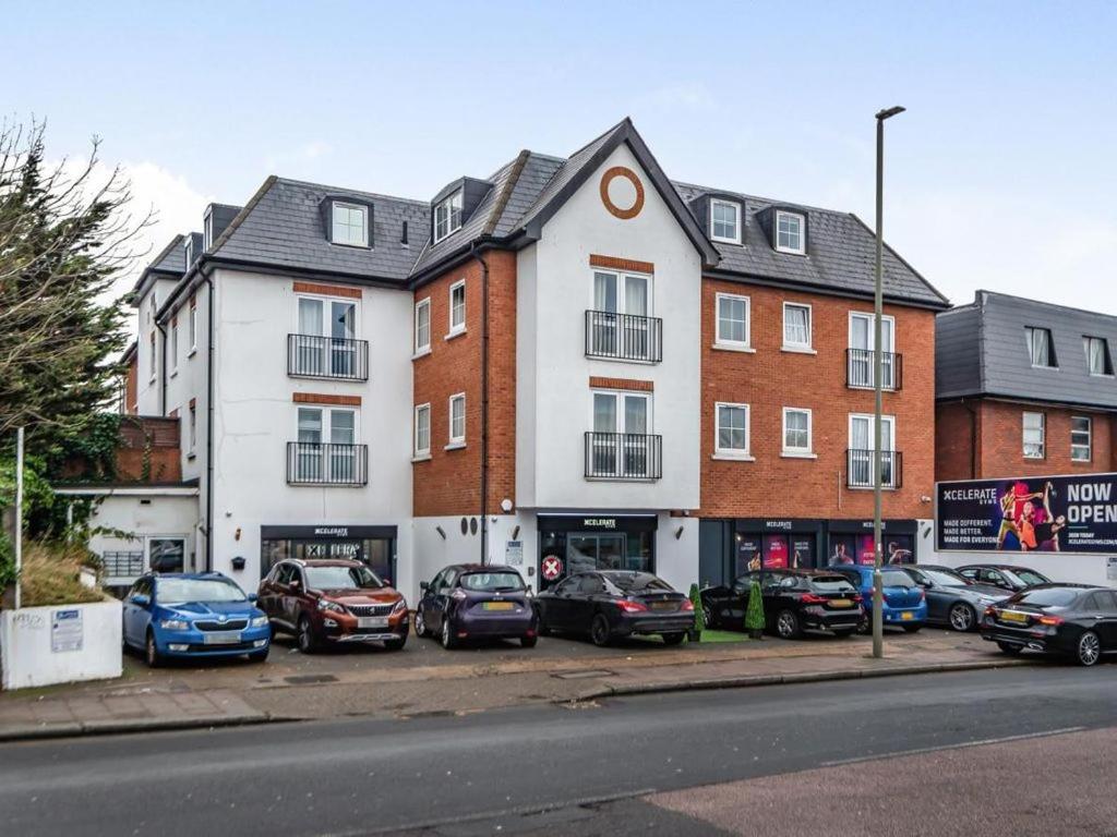 Spacious 2-bedroom Flat, Edgware London - Ferienwohnung Edgware