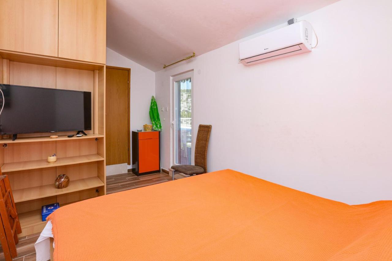 Apartment mit 1 Schlafzimmer, Terrasse und Meerblick