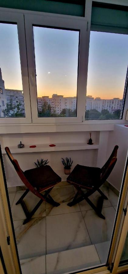 E&C Aparthotel Bucharest Mall, Unirii Area - Bed and Breakfast Boekarest