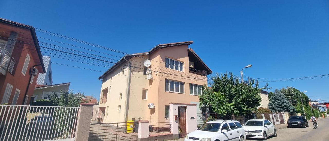 Rhapsody Apartment - BIG Terrace, FREE parking - B&B