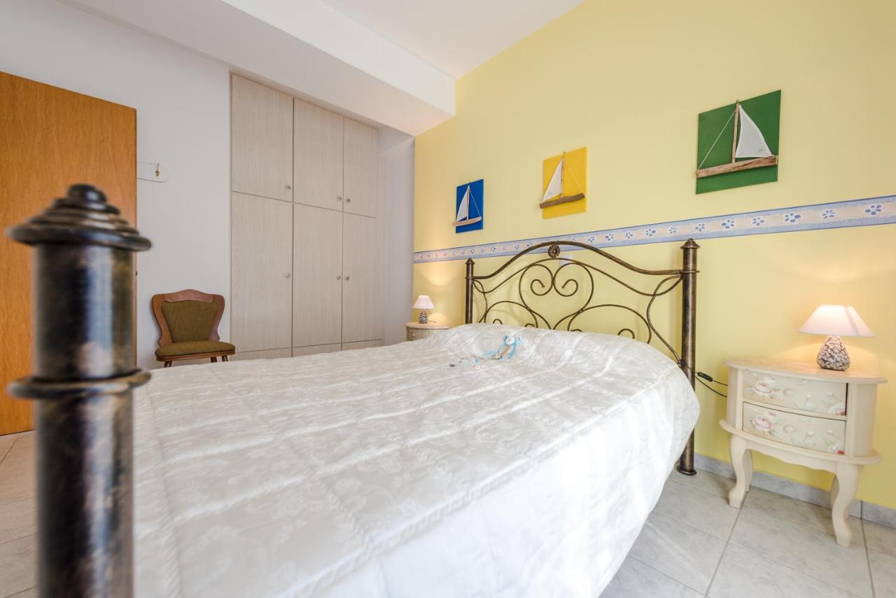 Appartamento con 1 Camera da Letto e Vista Mare 