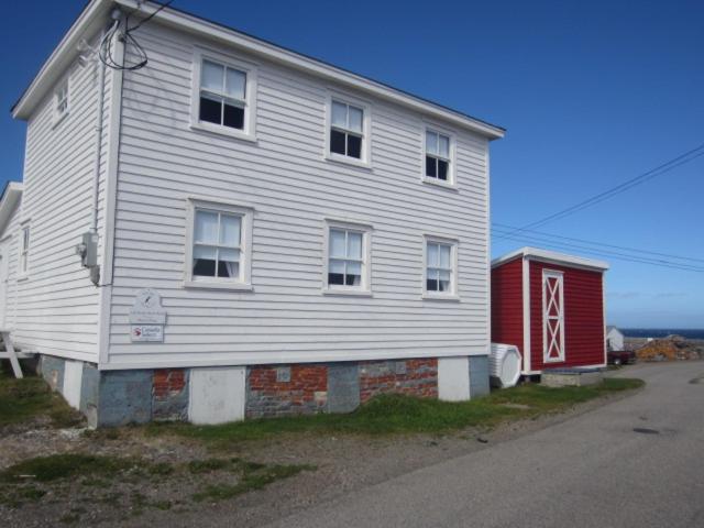 B&B Fogo - The Old Salt Box Co. - Mary's Place - Bed and Breakfast Fogo