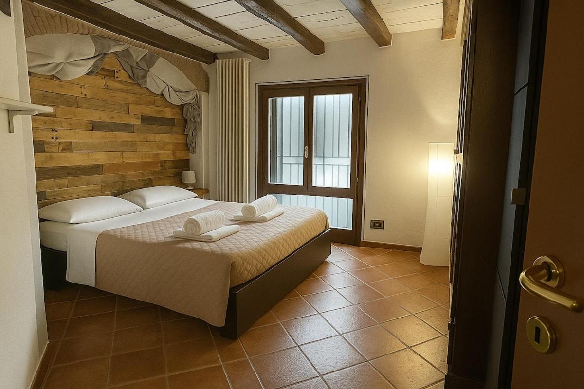 Dimora i Laghi Tra Como, Lecco e Bellagio - B&B