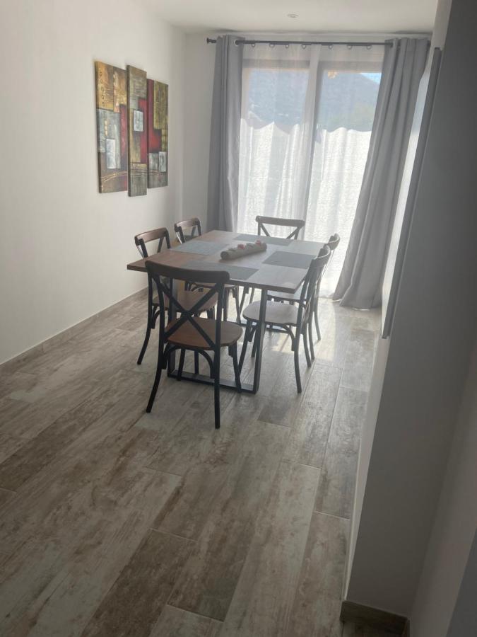 Appartement F3 Algajola les pieds dans l eau - B&B
