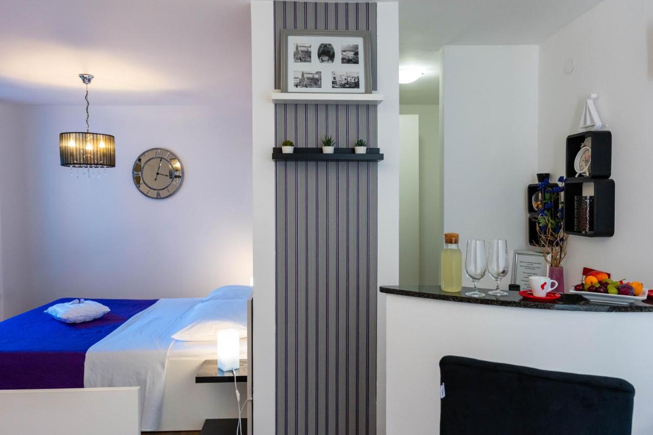 Deluxe Suite with Terrace