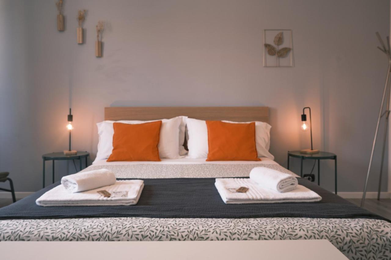 Standard Double Room with Shared Bathroom