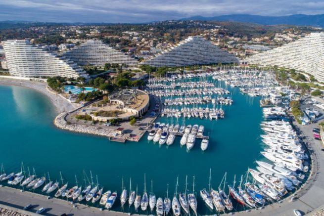 Marina - Blue Sea View - Beach - Private Parking - Chambres d’hôtes Villeneuve-Loubet