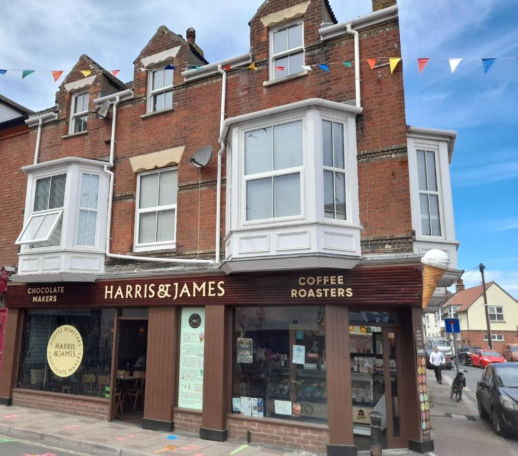 BERNARDS HIDEOUT - Bed and Breakfast Cromer